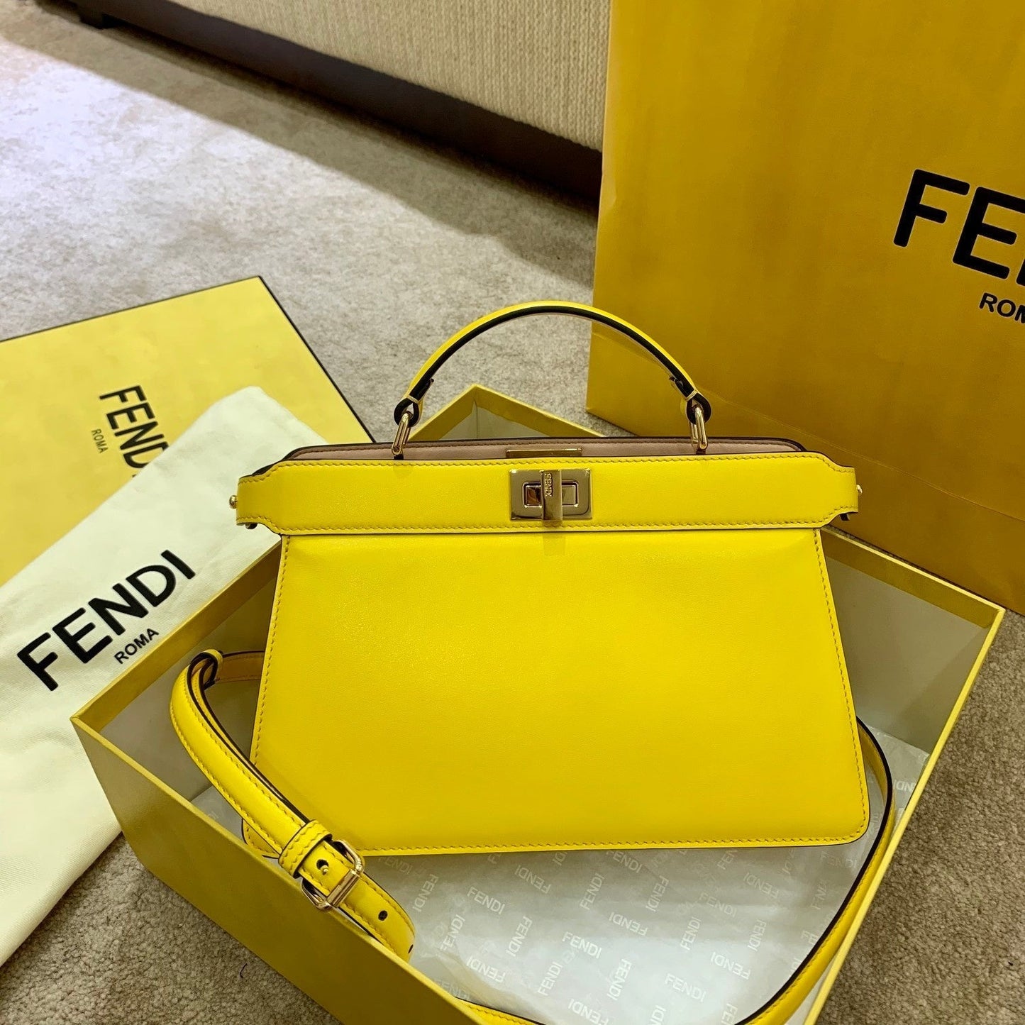 FI Top Quality ISeeU East-West Yellow For Women, Handbags 11.4in/29cm FF 8BN323