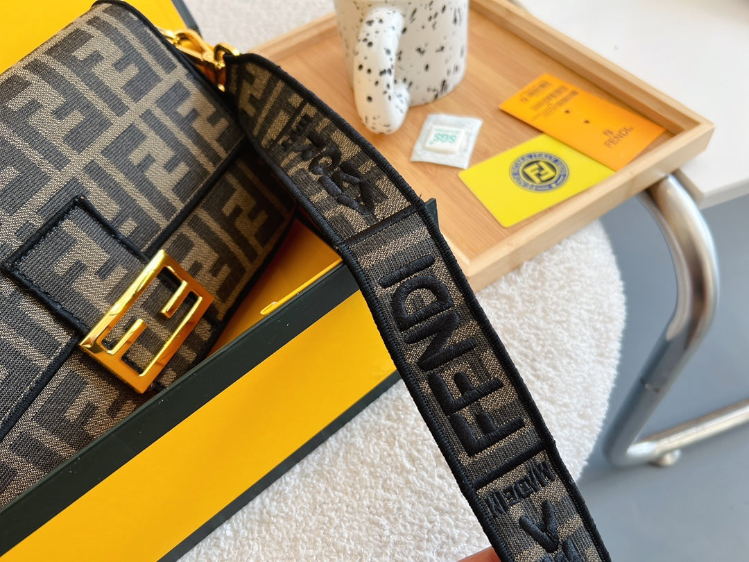 EN - New 1:1 rep Lux Bags FEI 271