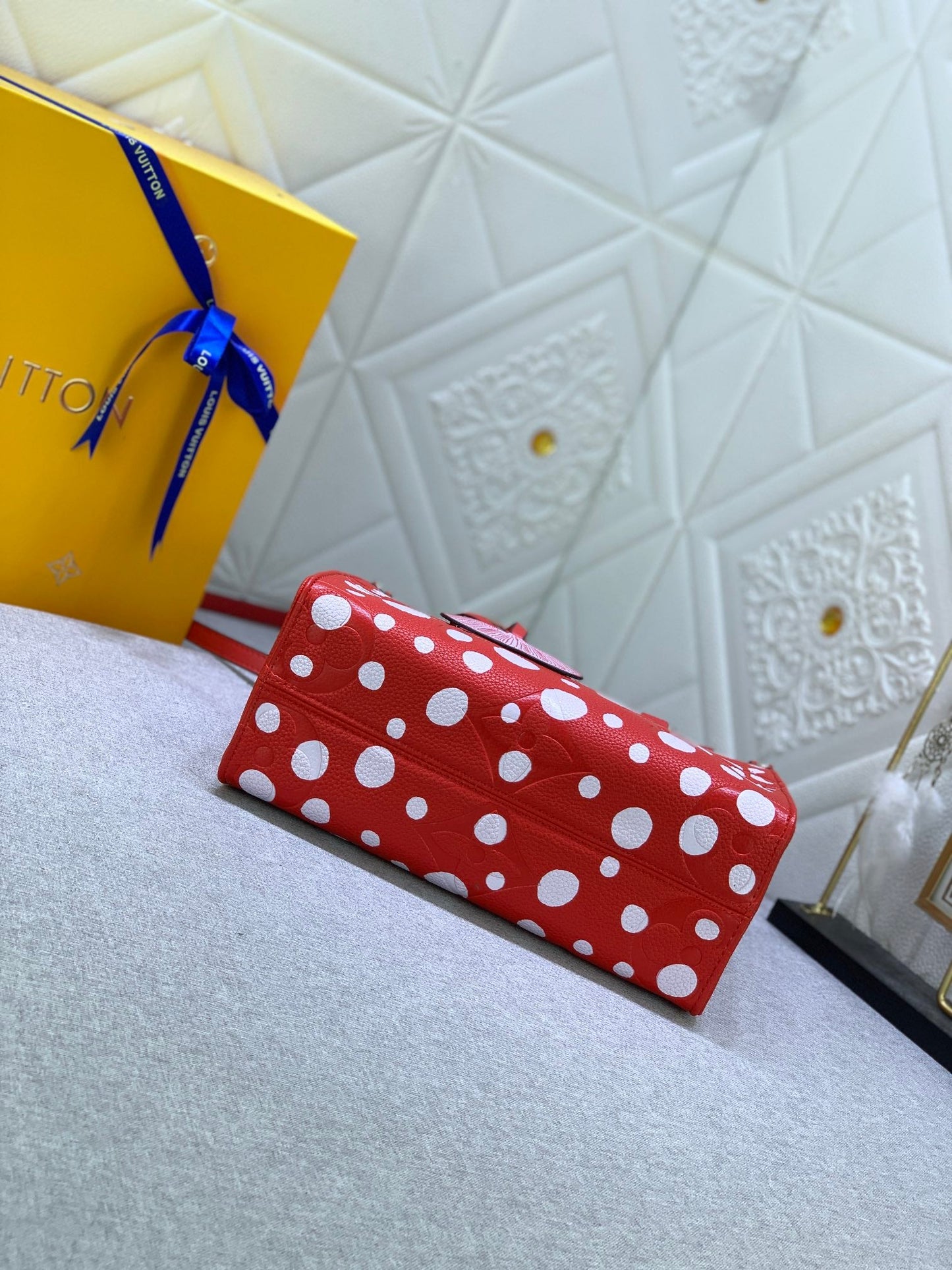 EN - New 1:1 rep Bag LUV 636