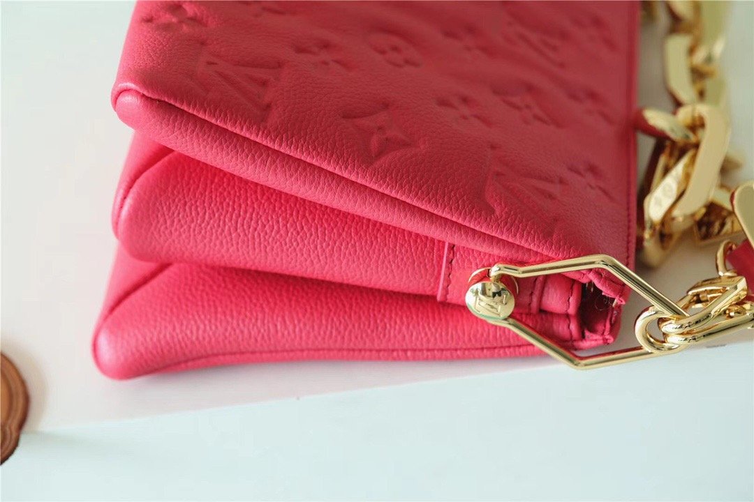 Top Quality Coussin BB Grain Fluo Pink For Women, Womens Bags, Shoulder And Crossbody Bags 8.3in/21cm Top Quality M20750