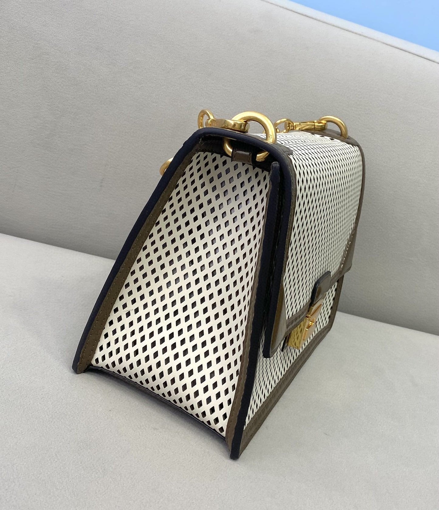 FI MeTop Qualityum Kan U White and Brown Bag For Woman 25cm/10in