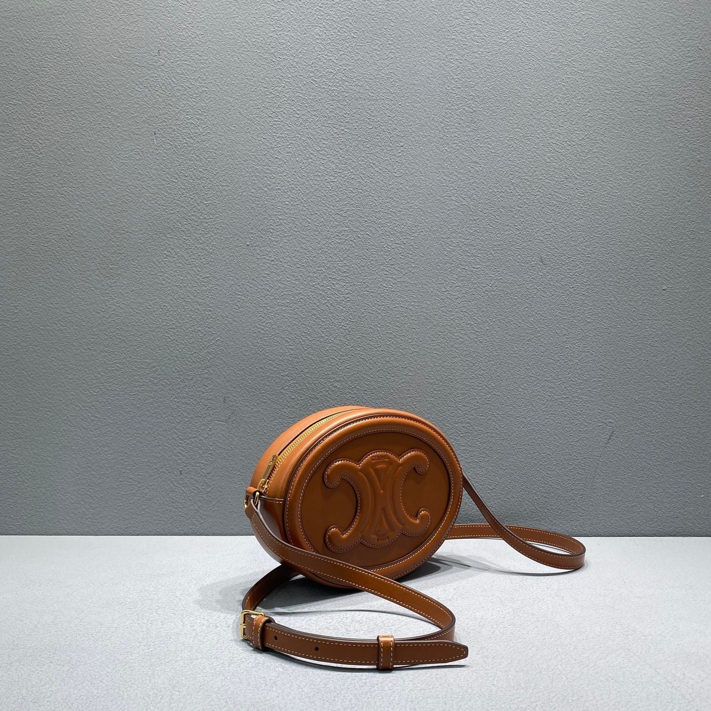 Top Quality Oval Bag Cuir Triomphe Brown For Women 8in/20cm 198603DXC.04LU