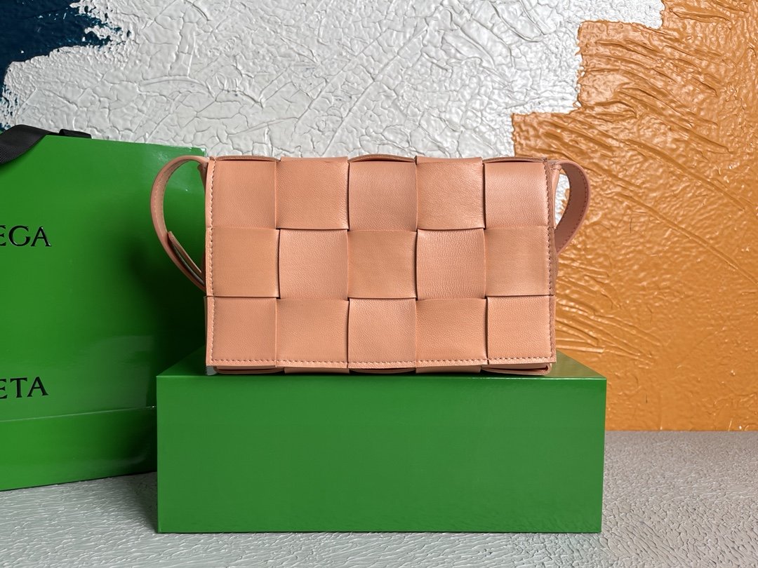 Top Quality Cassette Light Orange, For Women, Women’s Bags 9.1in/23cm