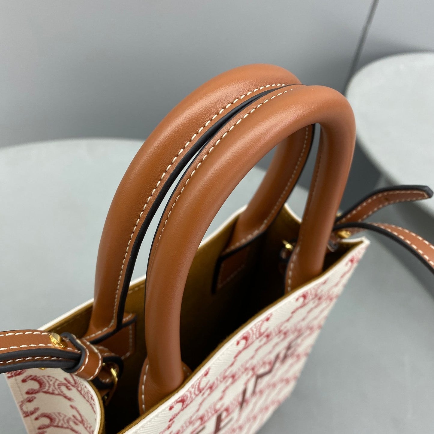 Top Quality Mini Vertical Cabas In Triomphe Canvas Red For Women 7.2in/18cm 