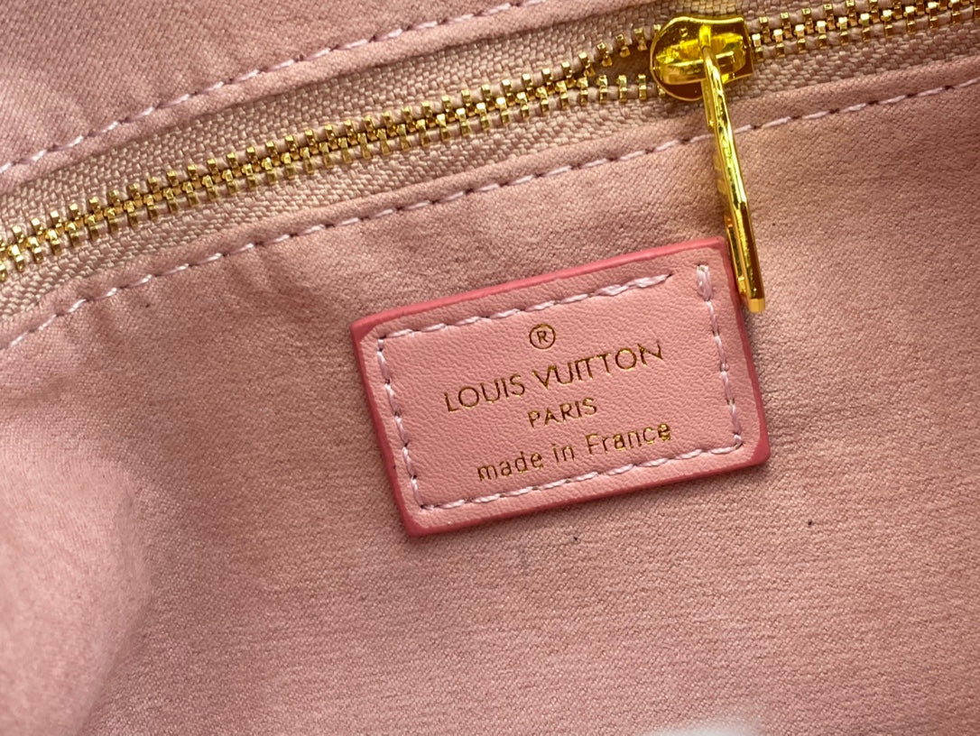 EN - New 1:1 rep  Bags LUV 661