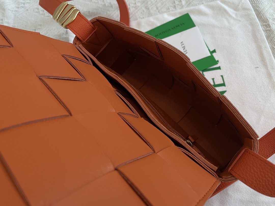 Top Quality Cassette Orange, For Women, Women’s Bags 9.1in/23cm