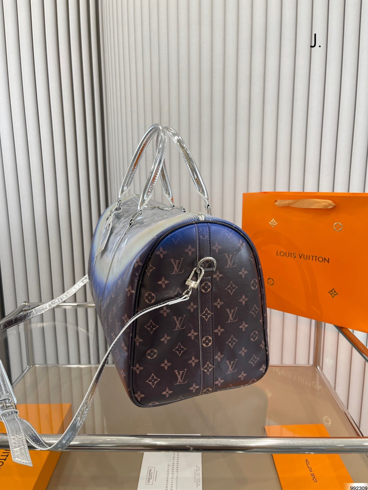 EN - New 1:1 rep  Bags LUV 657