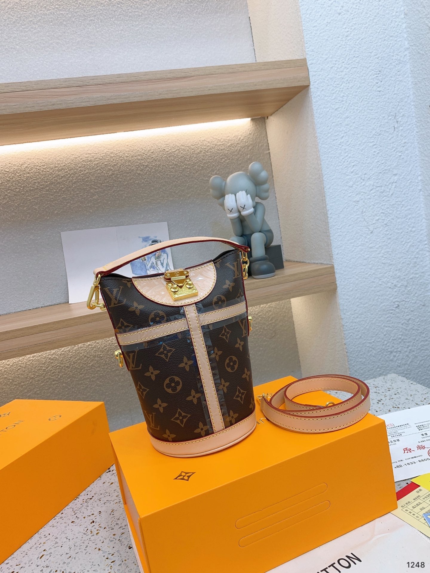 EN - New 1:1 rep Lux Bags LUV 549
