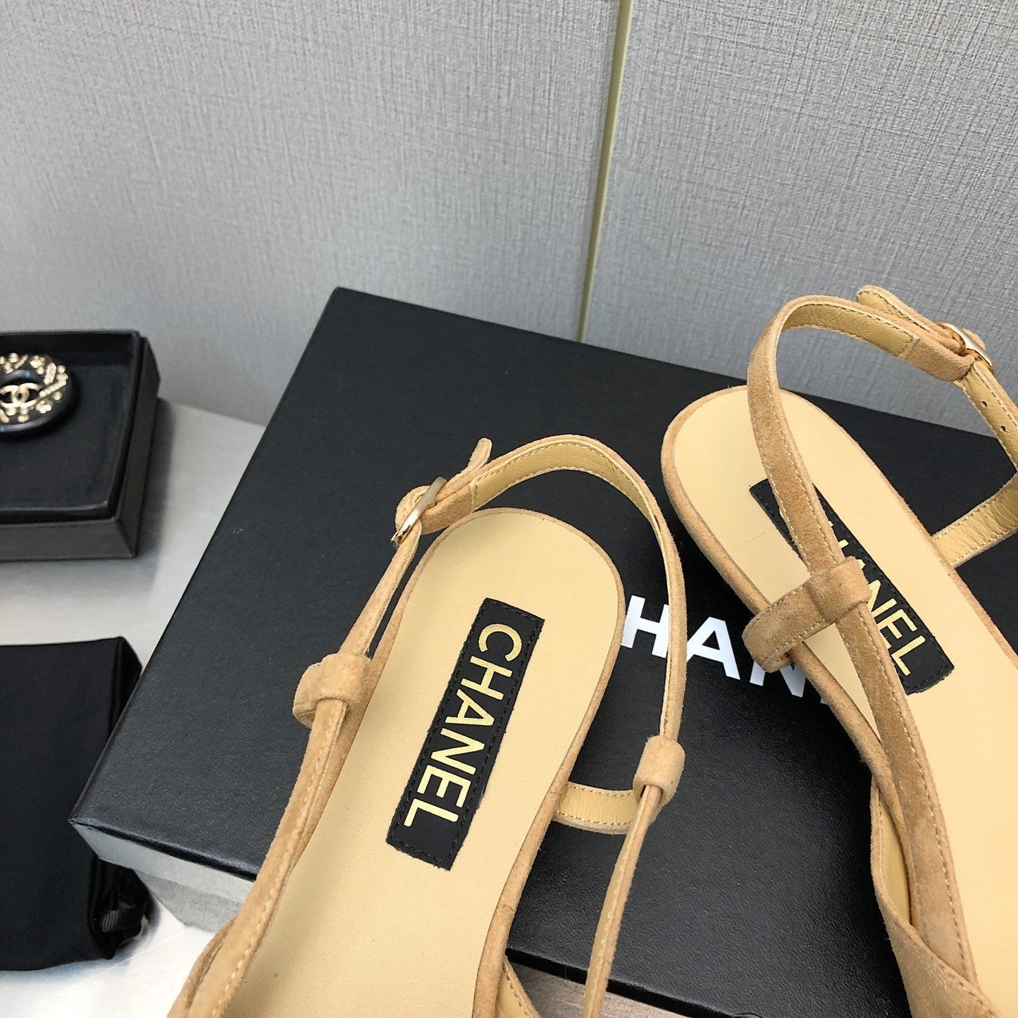 New 1:1 rep CHL High Heel Shoes 065