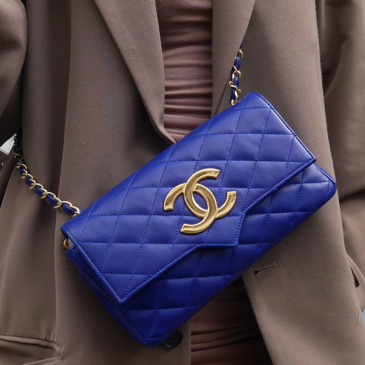 CHANEL 1989-1991 Blue Lambskin Pointed Flap Mini