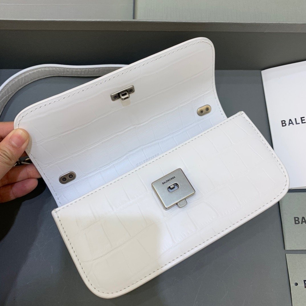 Top Quality Gossip Small On Chain Shoulder Bag White, For Women,  Bags 7.4in/19cm