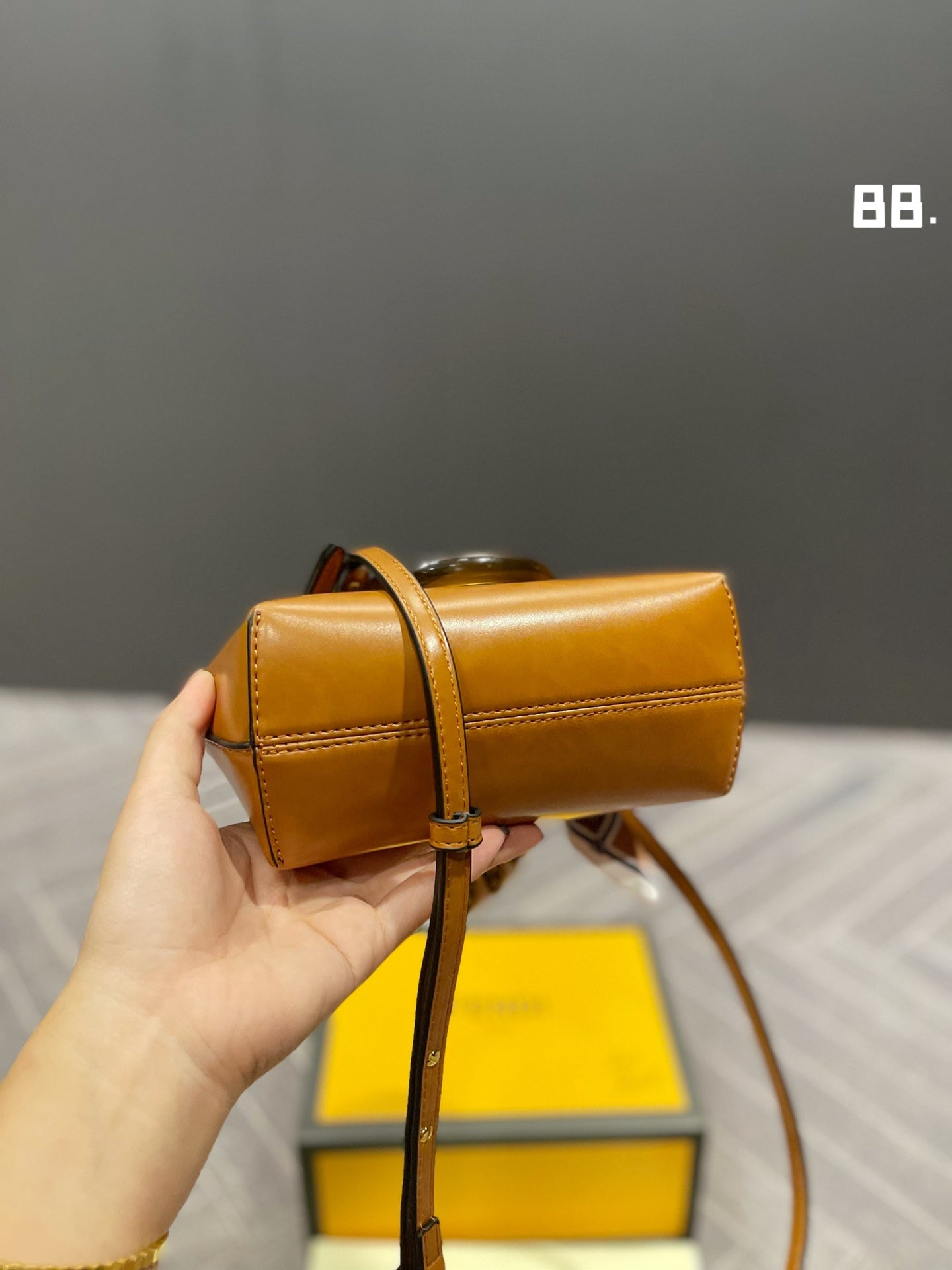 EN - New 1:1 rep Lux Bags FEI 270