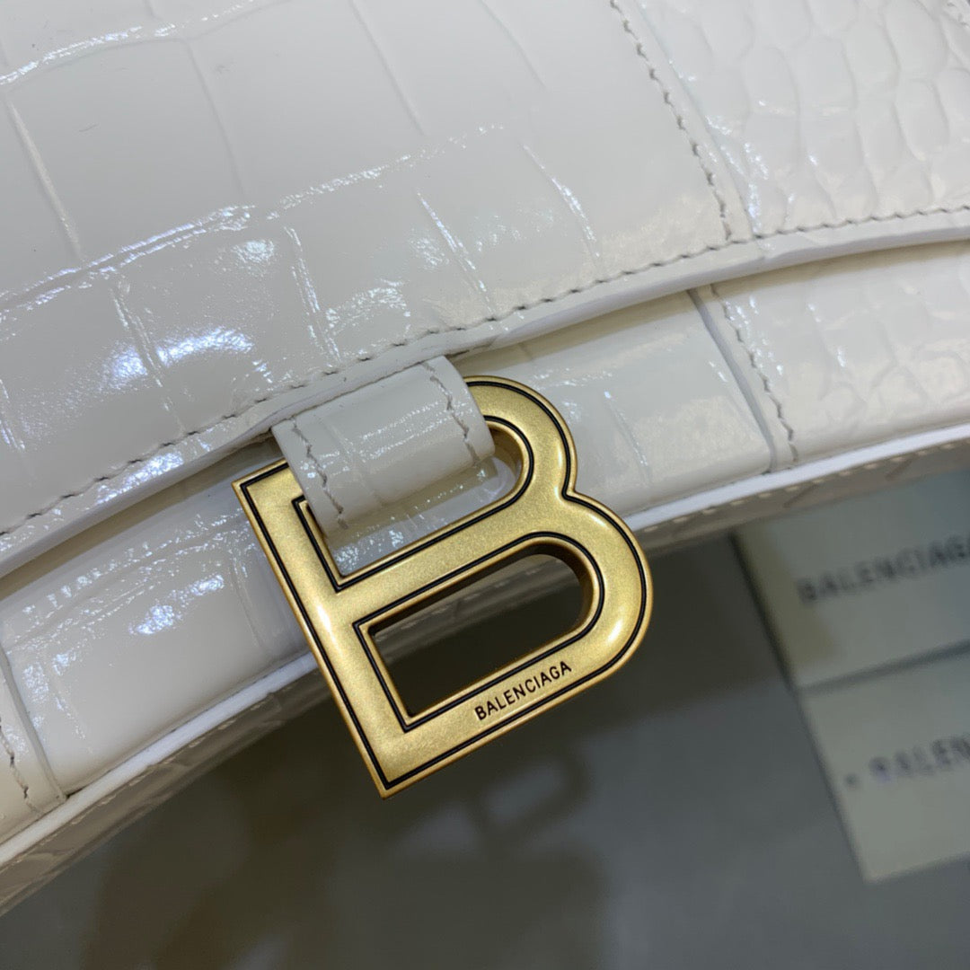 Top Quality Hourglass Wallet On Chain in White, For Women,  Bags 7.6in/19cm 6560501LRGM9016