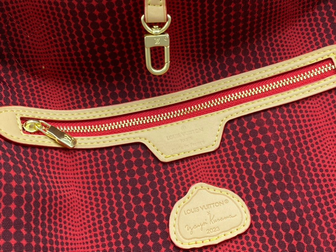 EN - New 1:1 rep  Bags LUV 674