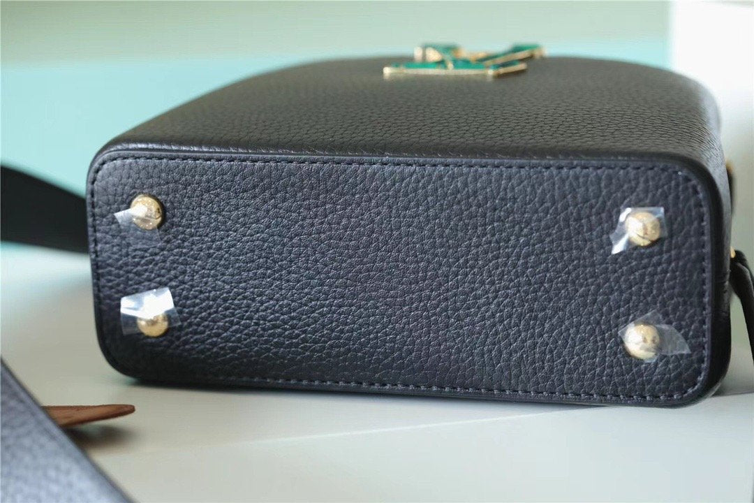 Top Quality Capucines BB Taurillon Black For Women,  Shoulder And Crossbody Bags 21cm/8.3in Top Quality