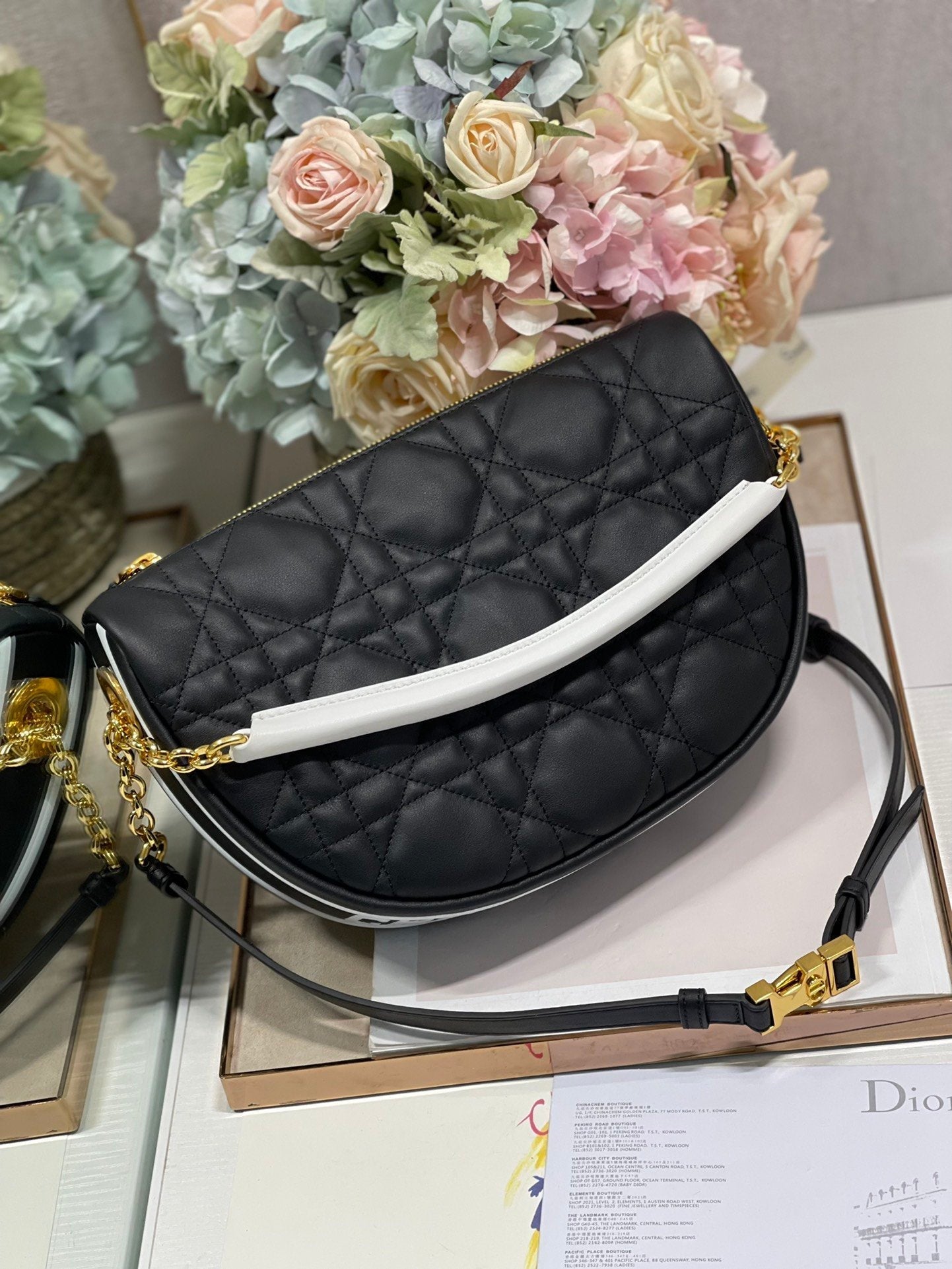 Top Quality MeTop Qualityum Vibe Hobo Bag Black Cannage, Black Handbags, Crossbody Bags, 30cm CD M7201ONOA_M911