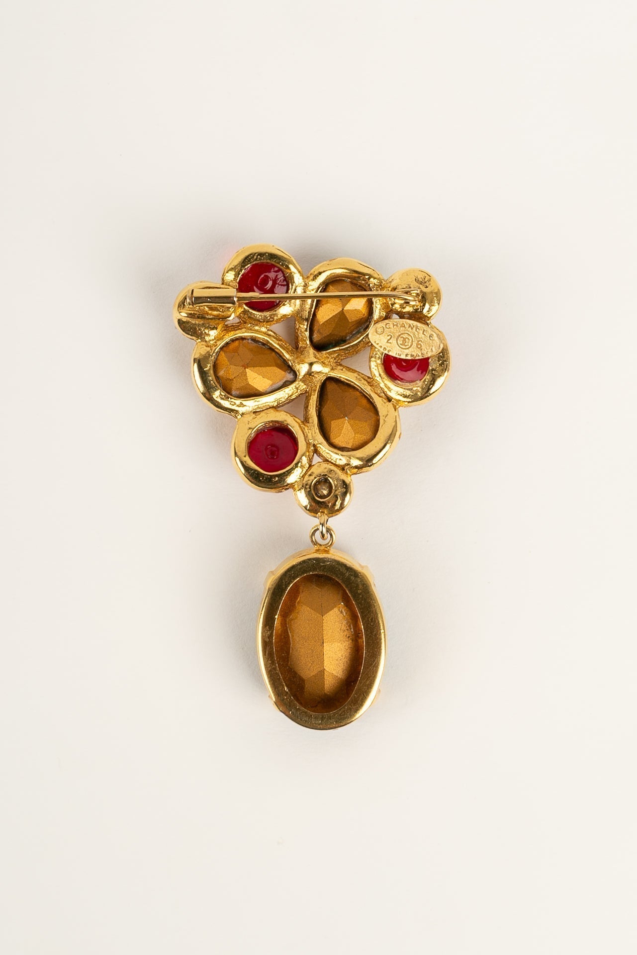Broche strassée Chanel