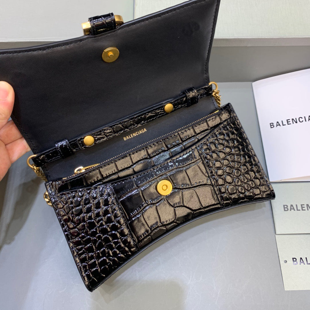 Top Quality Hourglass Wallet On Chain in Black, For Women,  Bags 7.6in/19cm  6560501LRGM1000