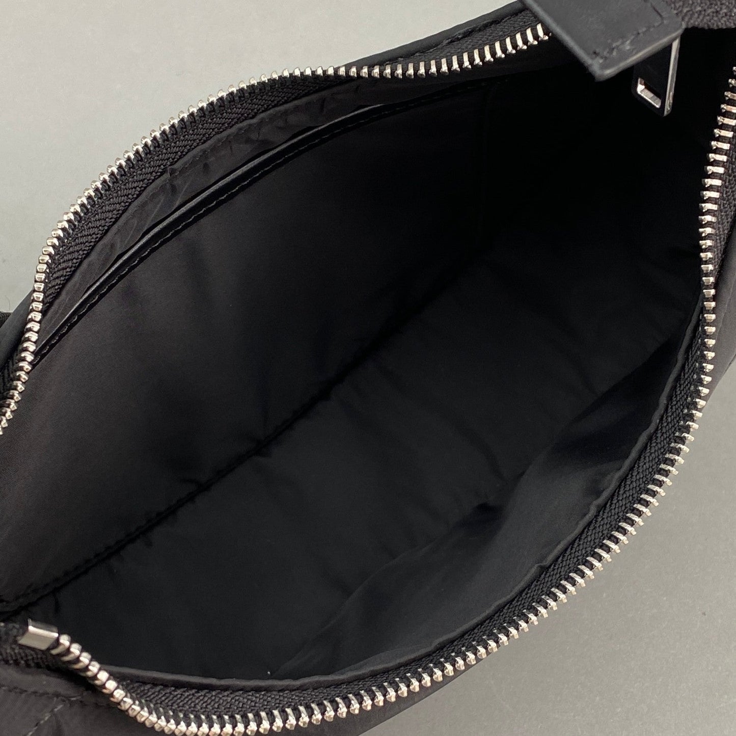 Top Quality Medium Ava Bag With Top Quality Strap In Quilted Nylon Black For Women 9in/23cm 196972DLI.38SI