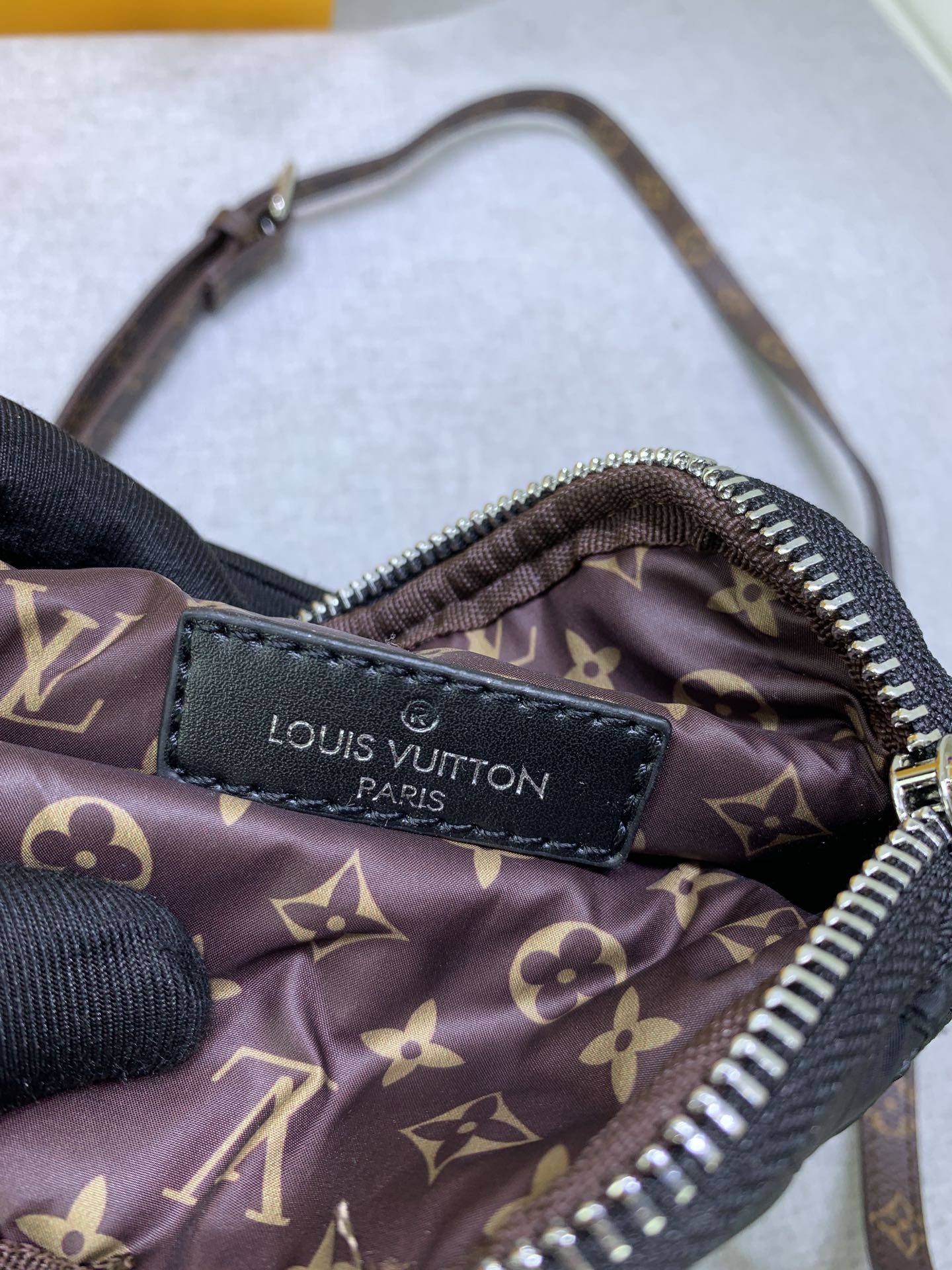 EN - New 1:1 rep Bag LUV 621