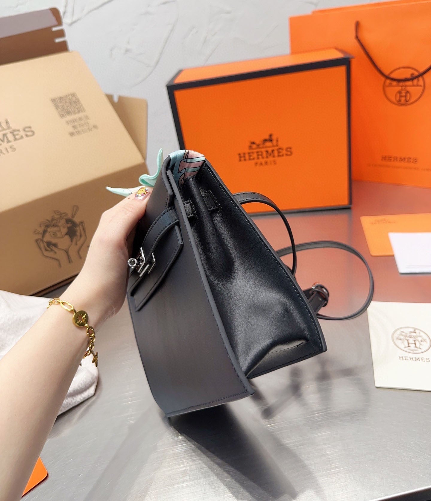 EN - New 1:1 rep  Bags HM 141