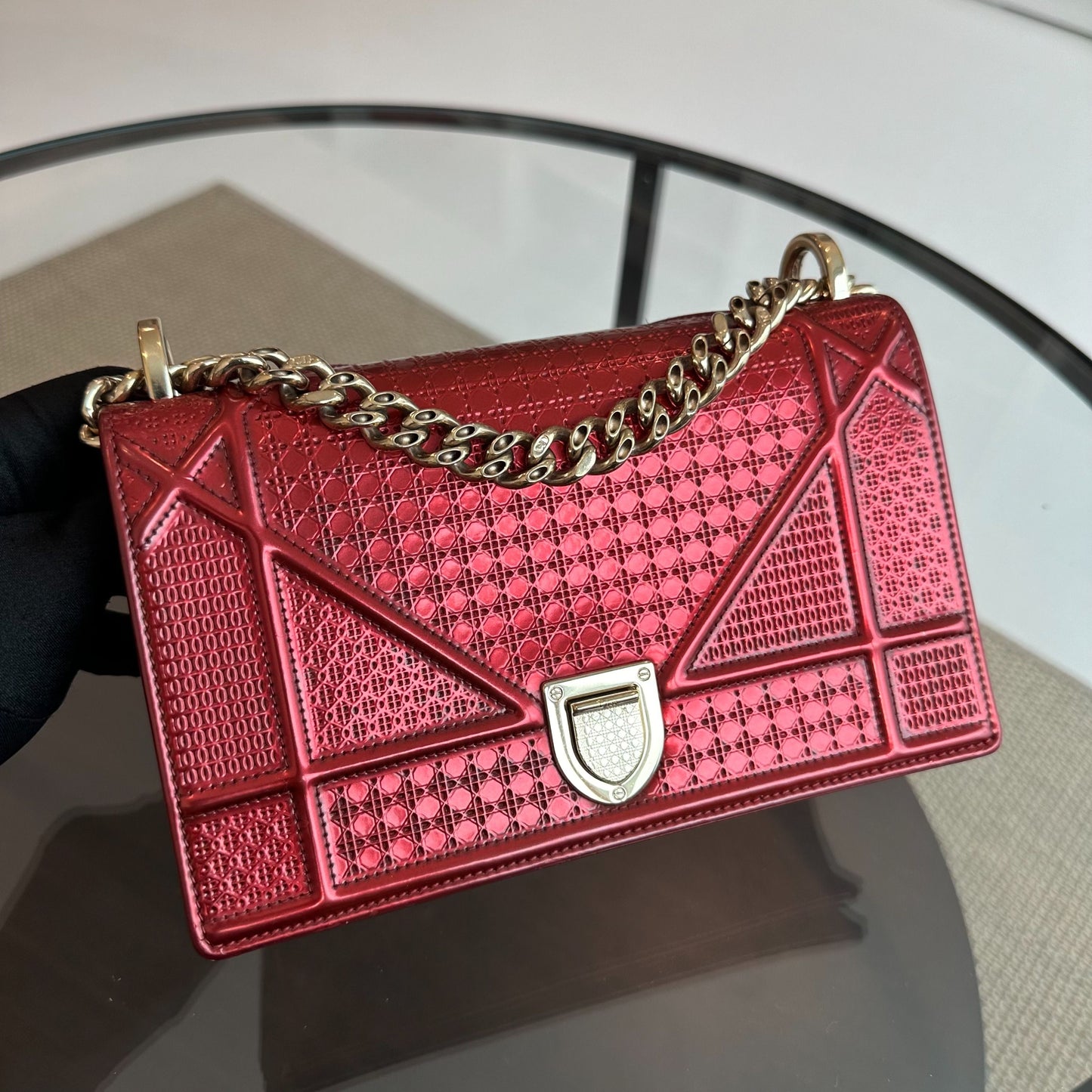 Diorama Small Metallic Ama Micro-Cannage Red GHW