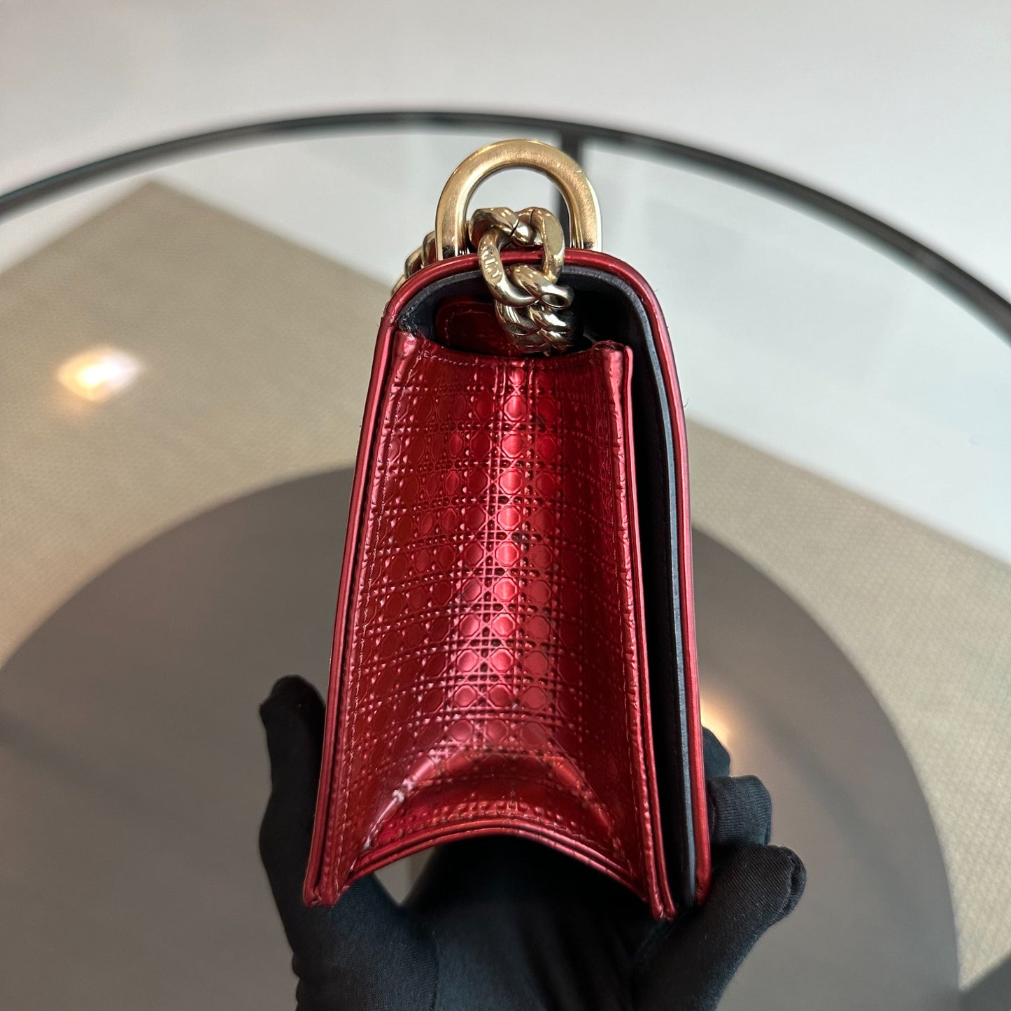 Diorama Small Metallic Ama Micro-Cannage Red GHW