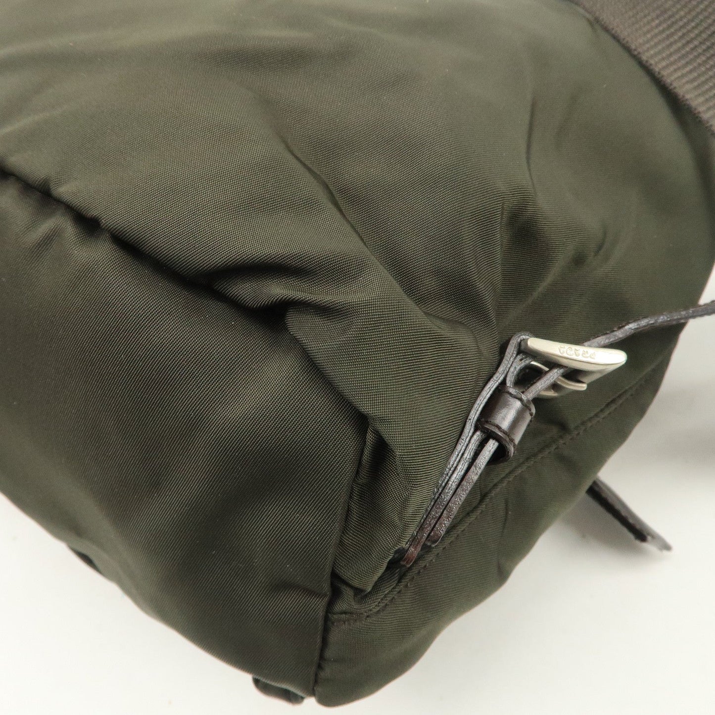PRADA  Triangle Logo Leather Nylon BackPack B5885F  d