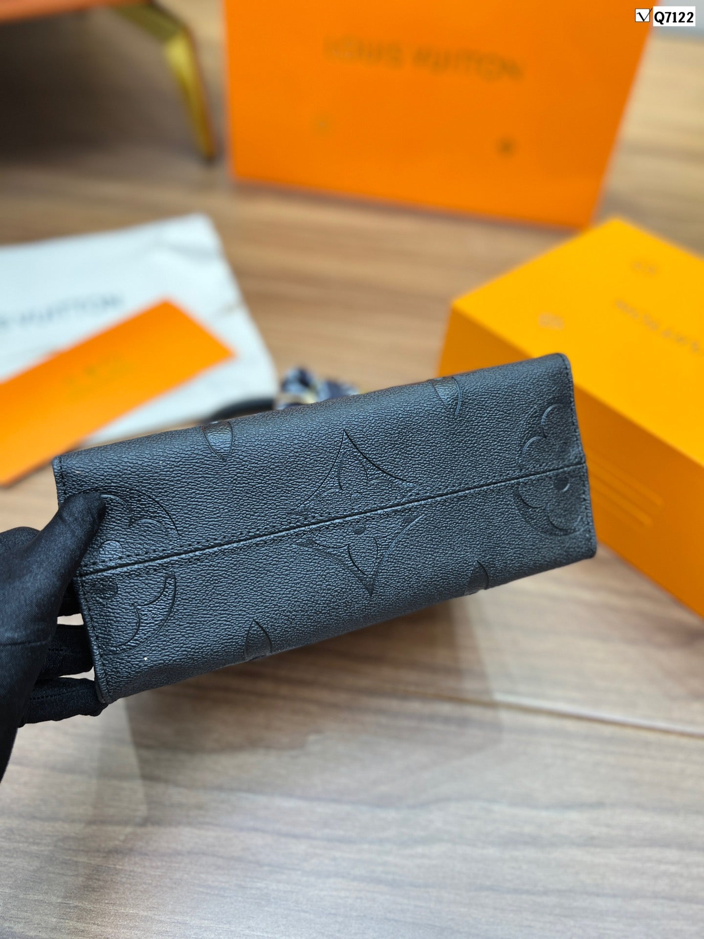 EN - New 1:1 rep Lux Bags LUV 533