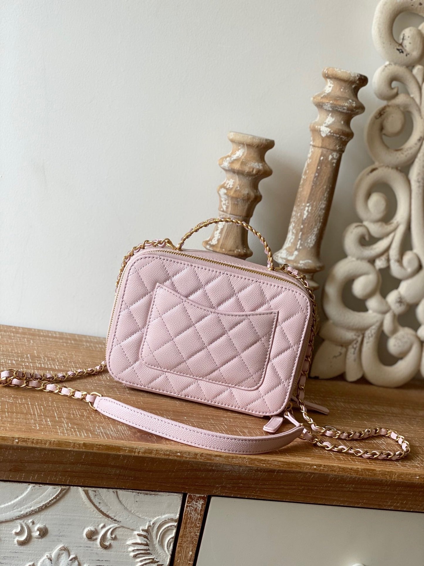 CHLSmall Vanity Case Gold Hardware Light PiNike For Women Handbags, Shoulder Bags 5.9in/15cm AS3228 