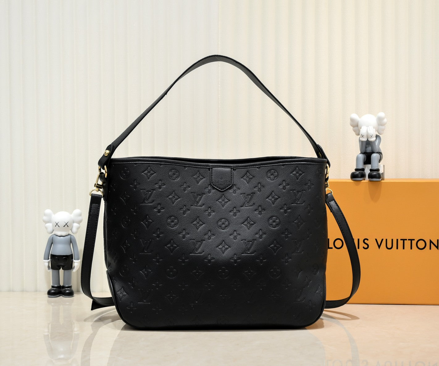 EN - Luxury Bags LUV 806
