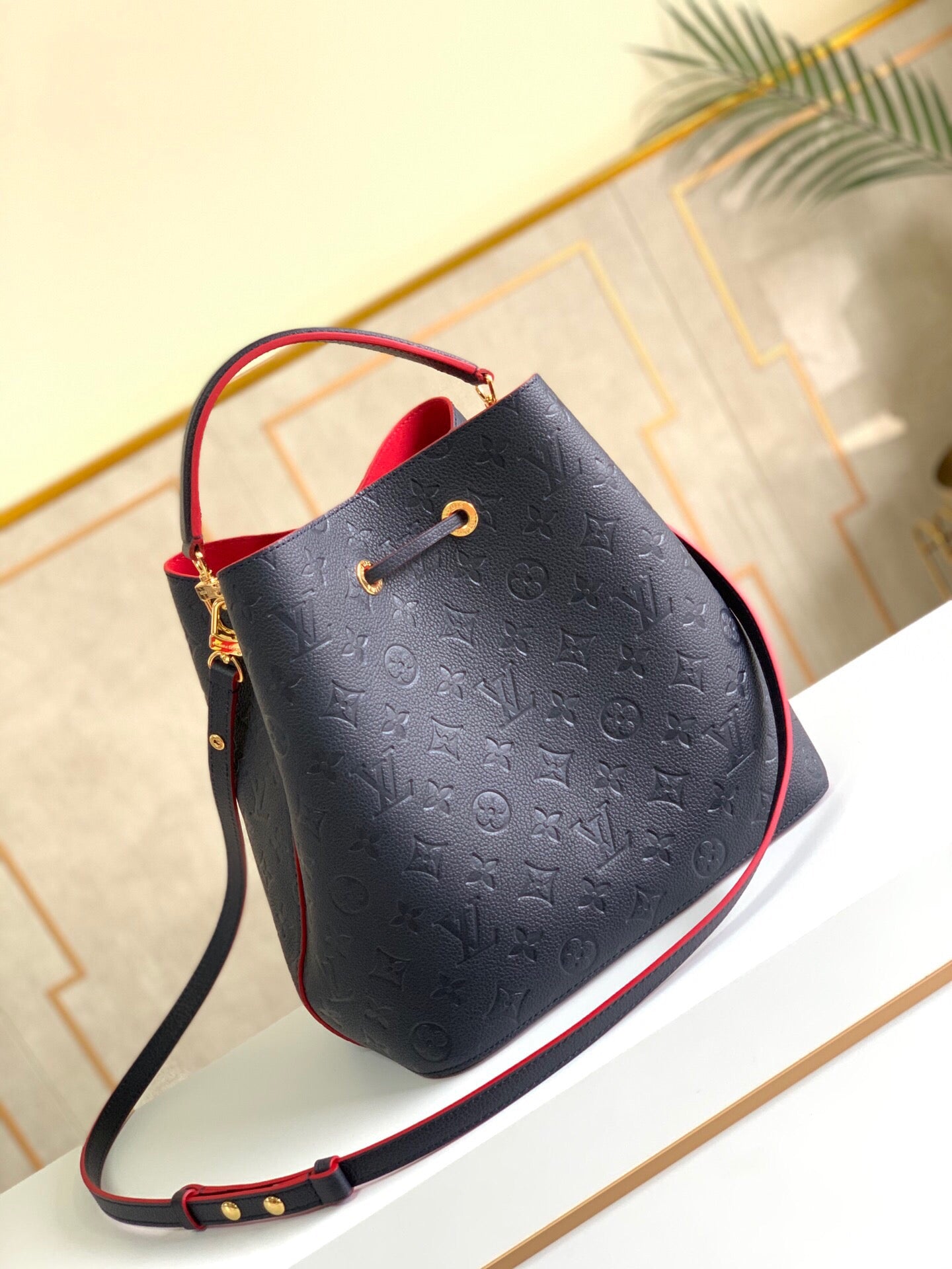 Top Quality NeoNoe MM Bucket Bag Monogram Empreinte Navy Blue/Red For Women, Womens Handbags, Shoulder And Crossbody Bags 10.2in/26cm Top Quality M45306