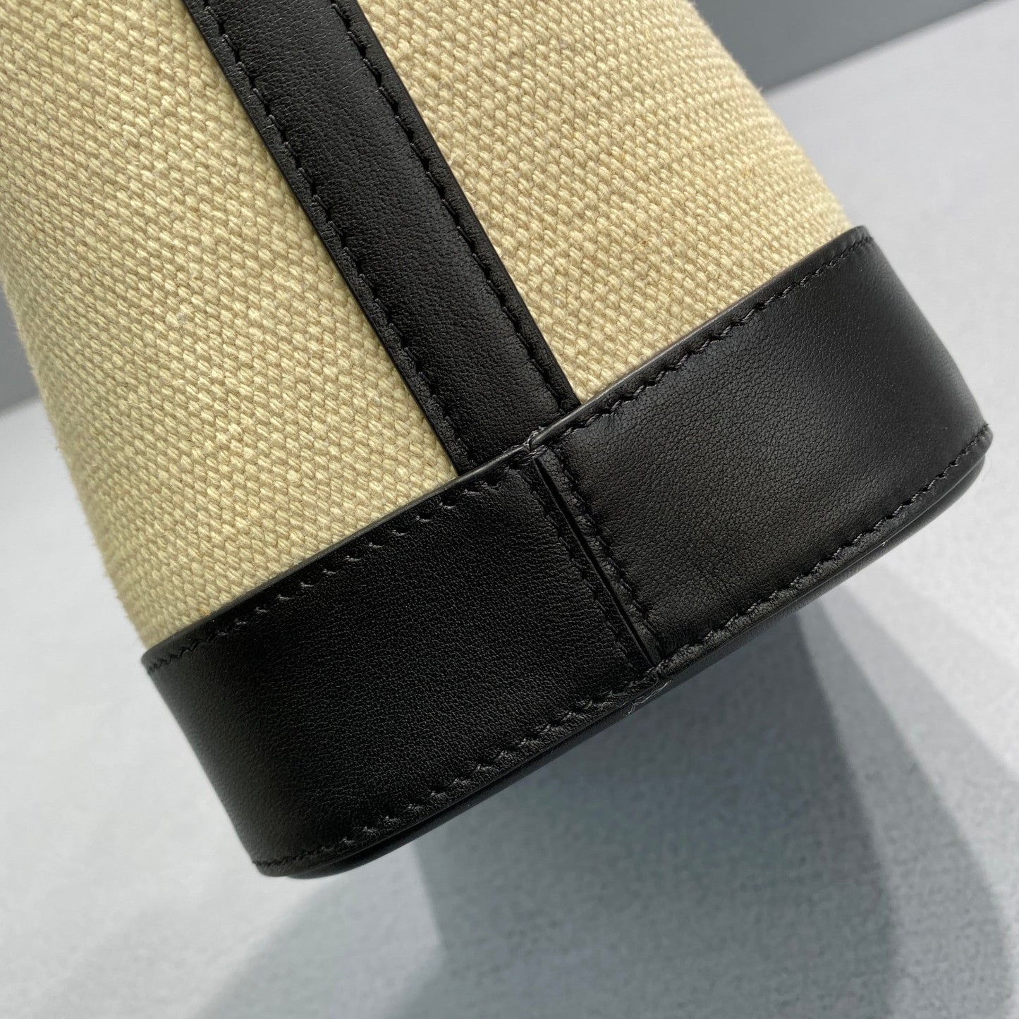 Top Quality Small Bucket Cuir Triomphe In Textile Beige/Black For Women 9in/22cm