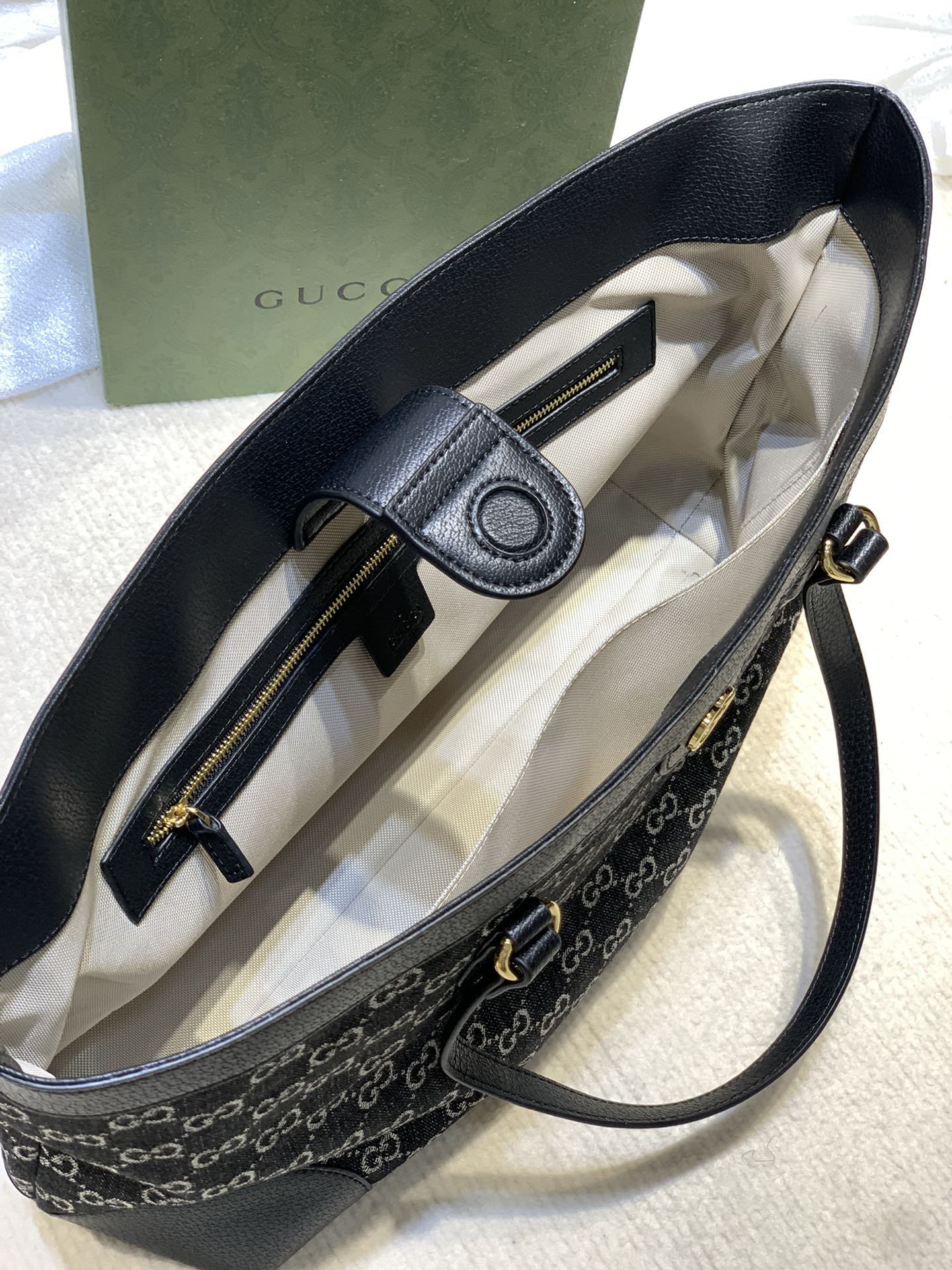 EN -New 1:1 rep Lux Bags GCI 367