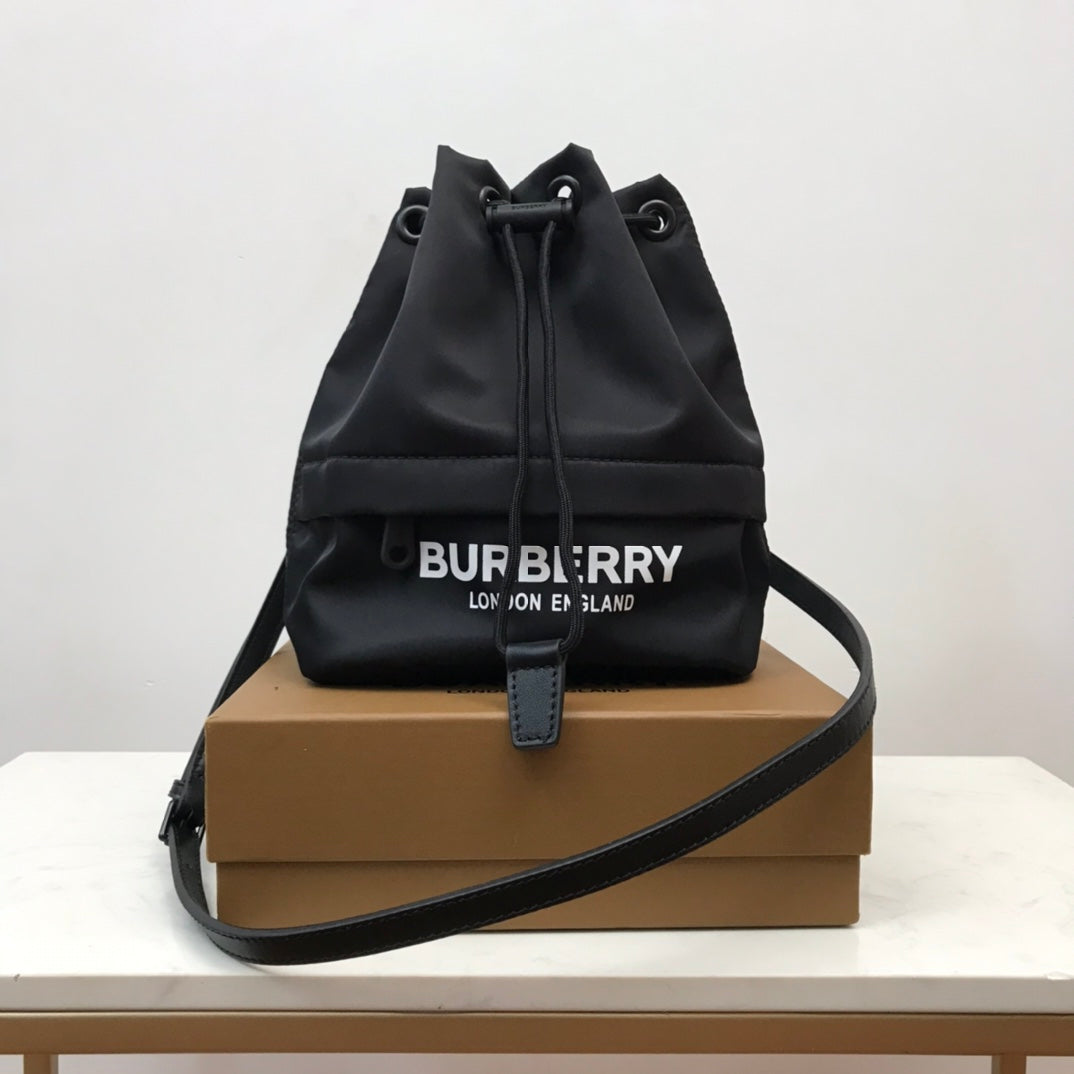 Top Quality Logo Print Nylon Drawcord Pouch Black For Women, Bags 7.7in/19.5cm