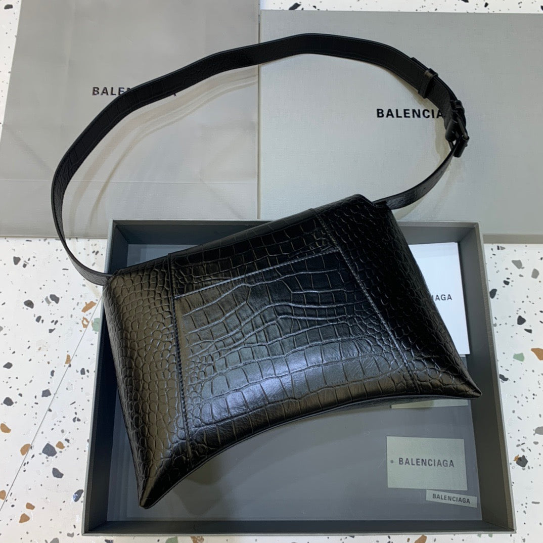 Top Quality Downtown MeTop Qualityum Shoulder Bag In Black, For Women,  Bags 12.6in/32cm