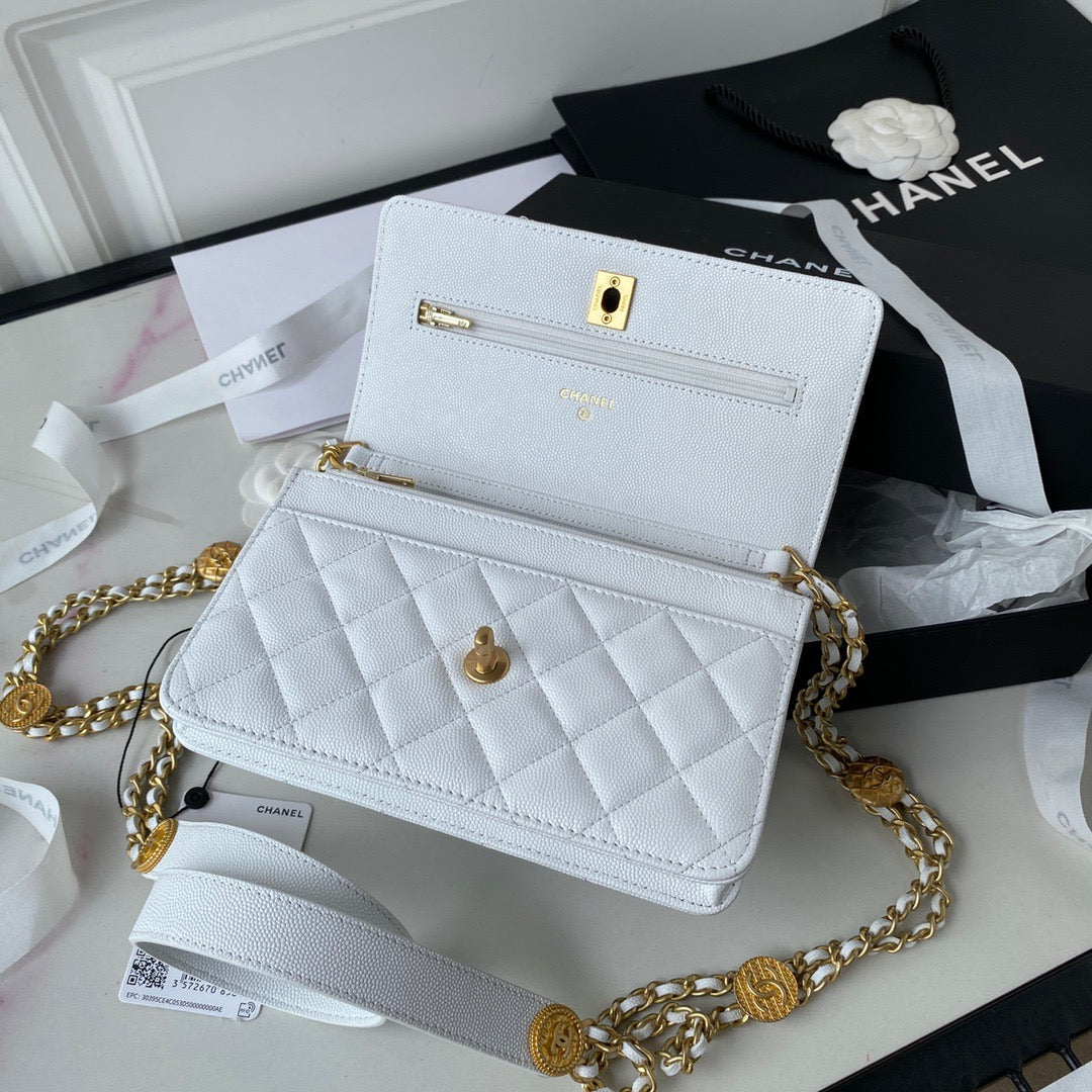 CHLSmall Flap Bag Gold Hardware White For Women, Women’s Handbags, Shoulder Bags 7.5in/19cm AP2840