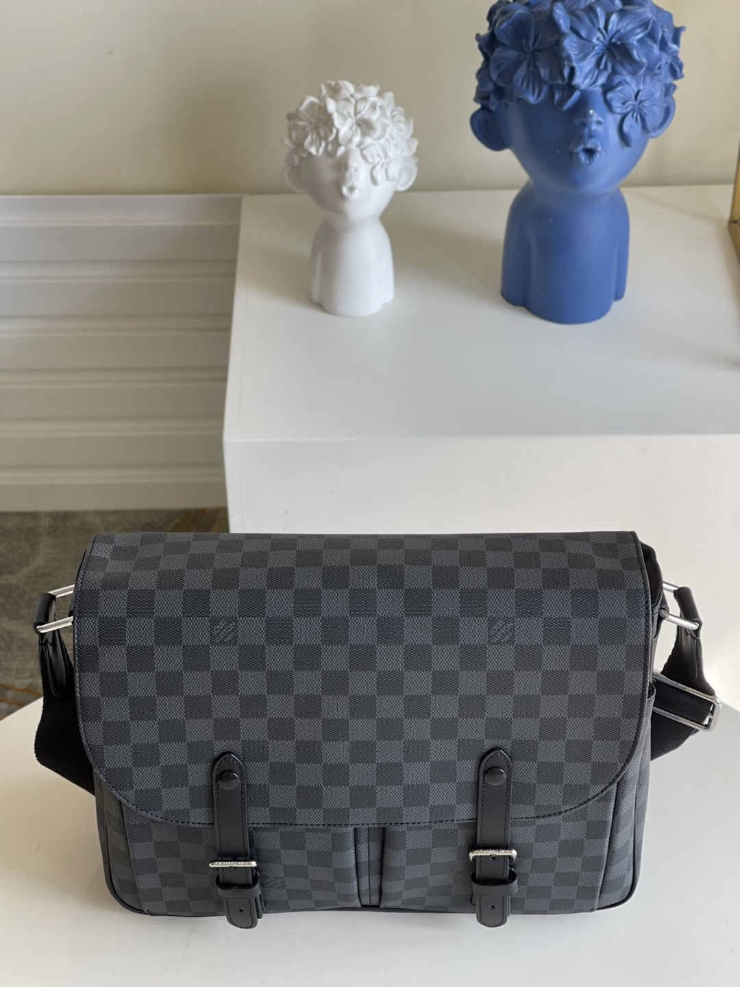 Top Quality Christopher Messenger Bag Damier Graphite Canvas For Men, Bags, Shoulder And Crossbody Bags 13in/33cm Top Quality N41500