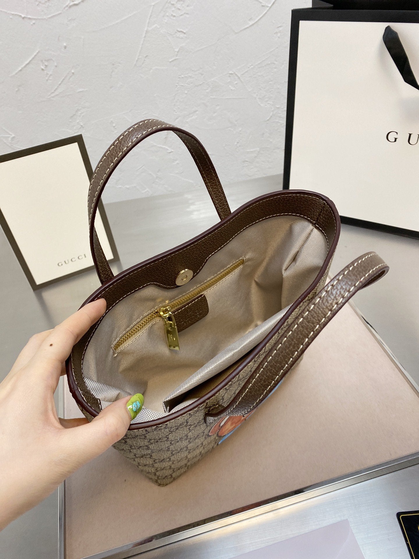EN - New 1:1 rep  Bags GCI 207