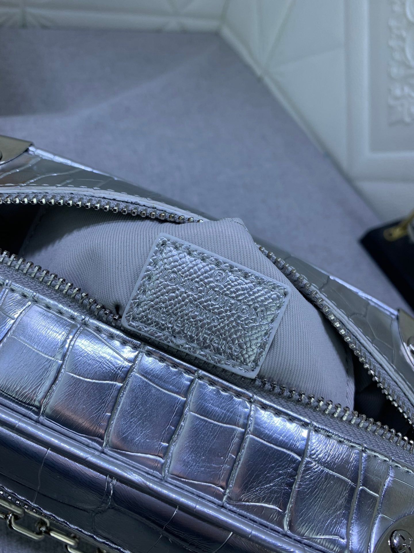 EN - New 1:1 rep  Bags LUV 659