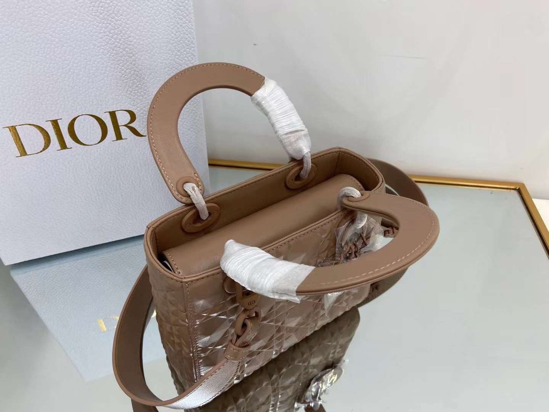 Top Quality MeTop Qualityum Lady Bag Cannage with Beaded Motif, Brown, For Women Womens Handbags, Crossbody Bags, 20cm CD