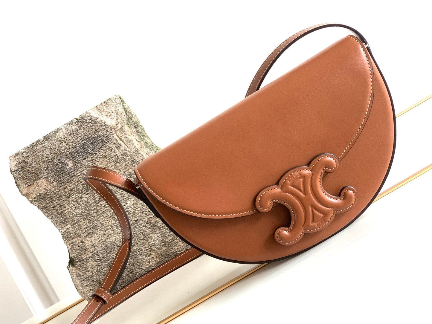 Top Quality BesaTop Quality Cuir Triomphe Bag Brown For Women 9in/23cm 111233DU3.04LU