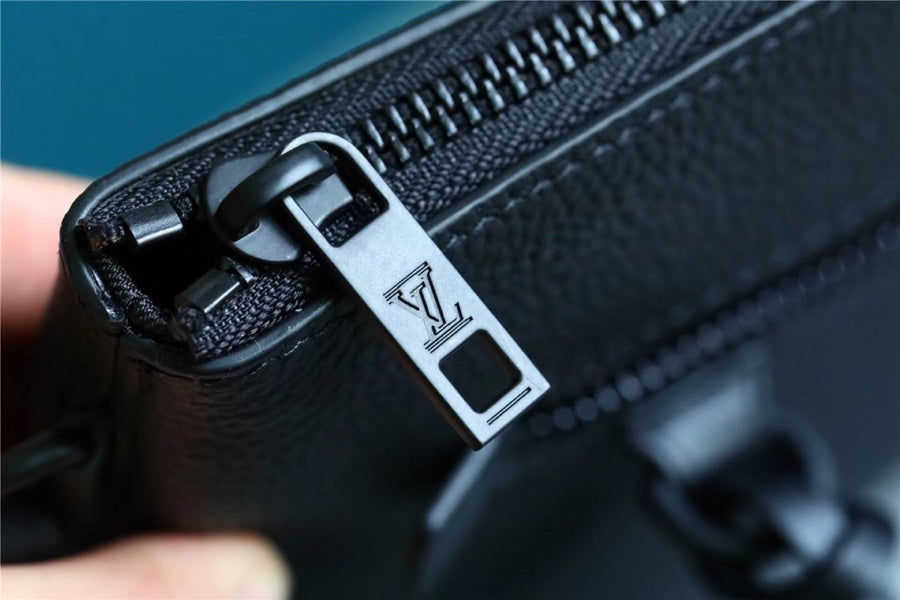 Top Quality Pochette Ipad Black Aerogram For Men, Wallet 30cm Top Quality M81029