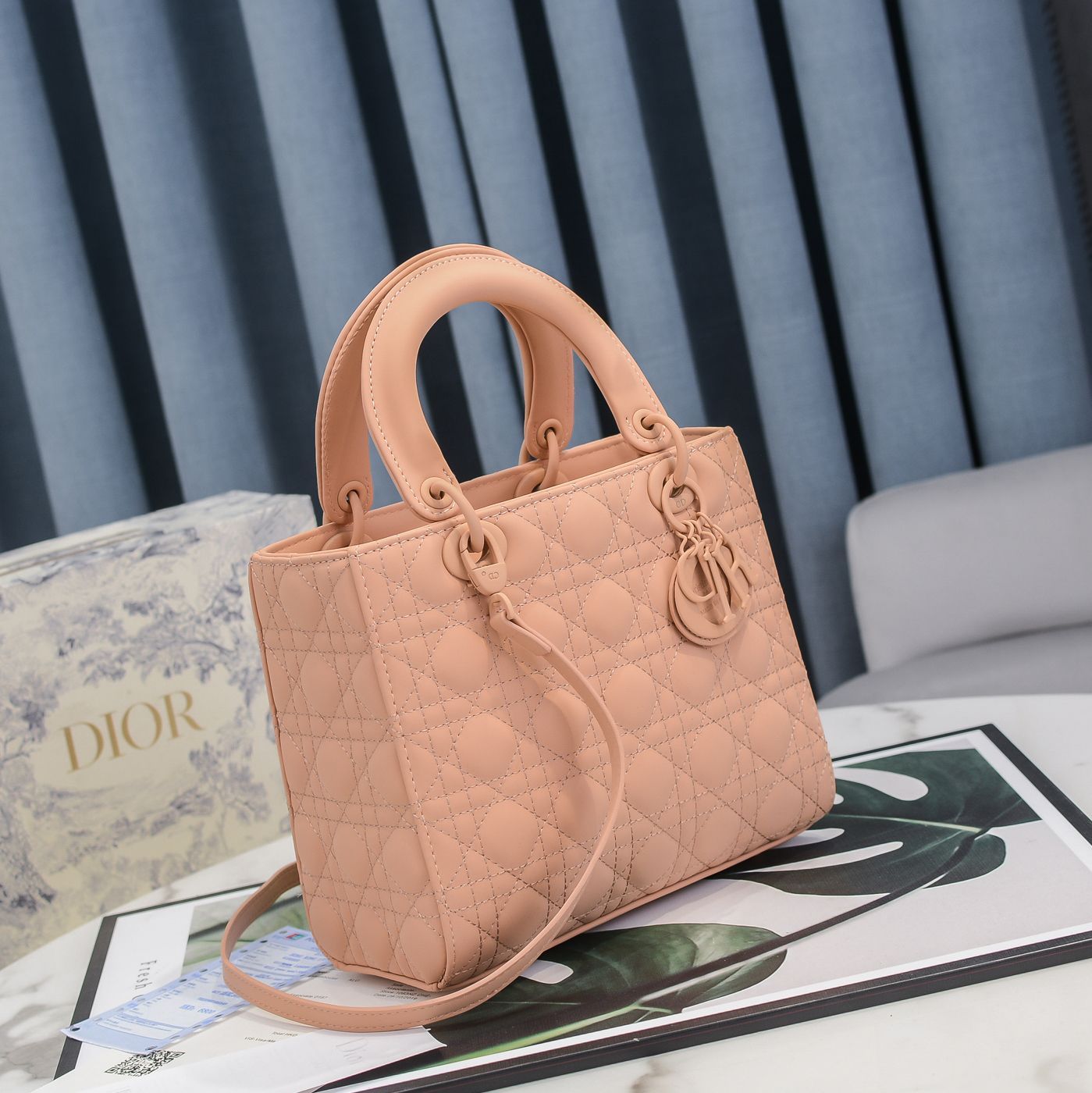 EN - New 1:1 rep  Bags DIR 221