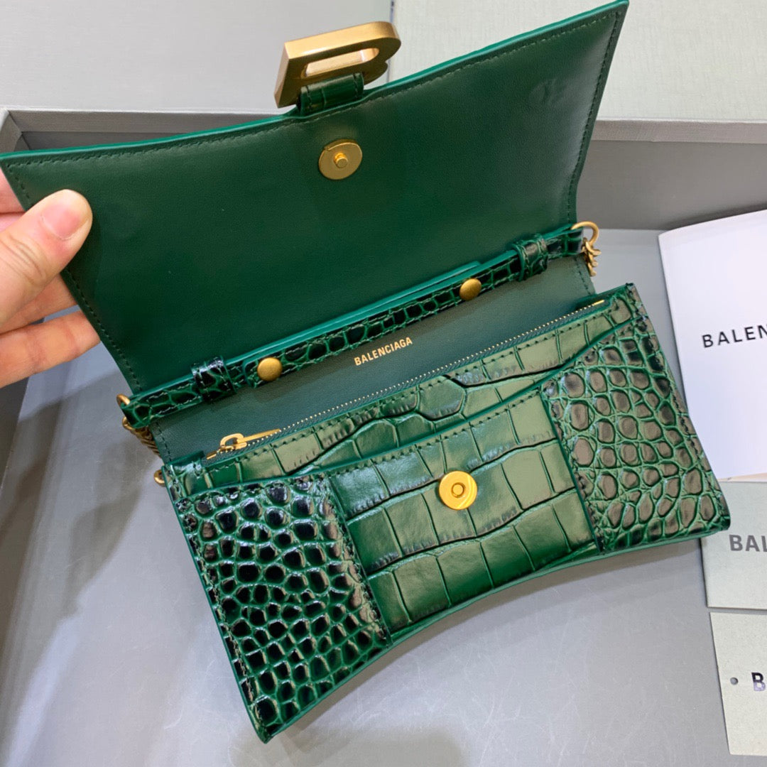 Top Quality Hourglass Wallet On Chain in Dark Green, For Women,  Bags 7.6in/19cm 6560501LRGM3011