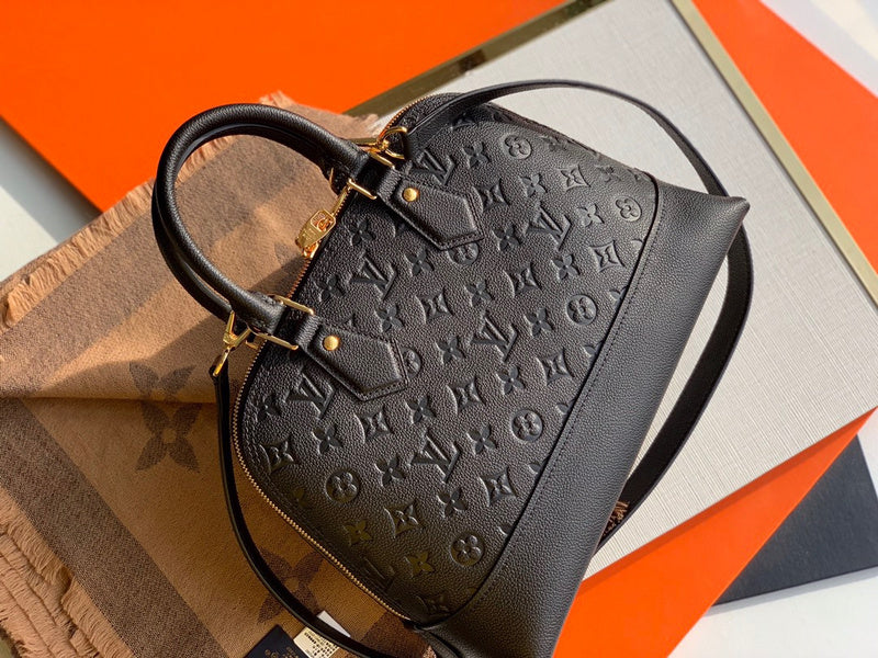 Louis Vuitton Luxury Bags 1764