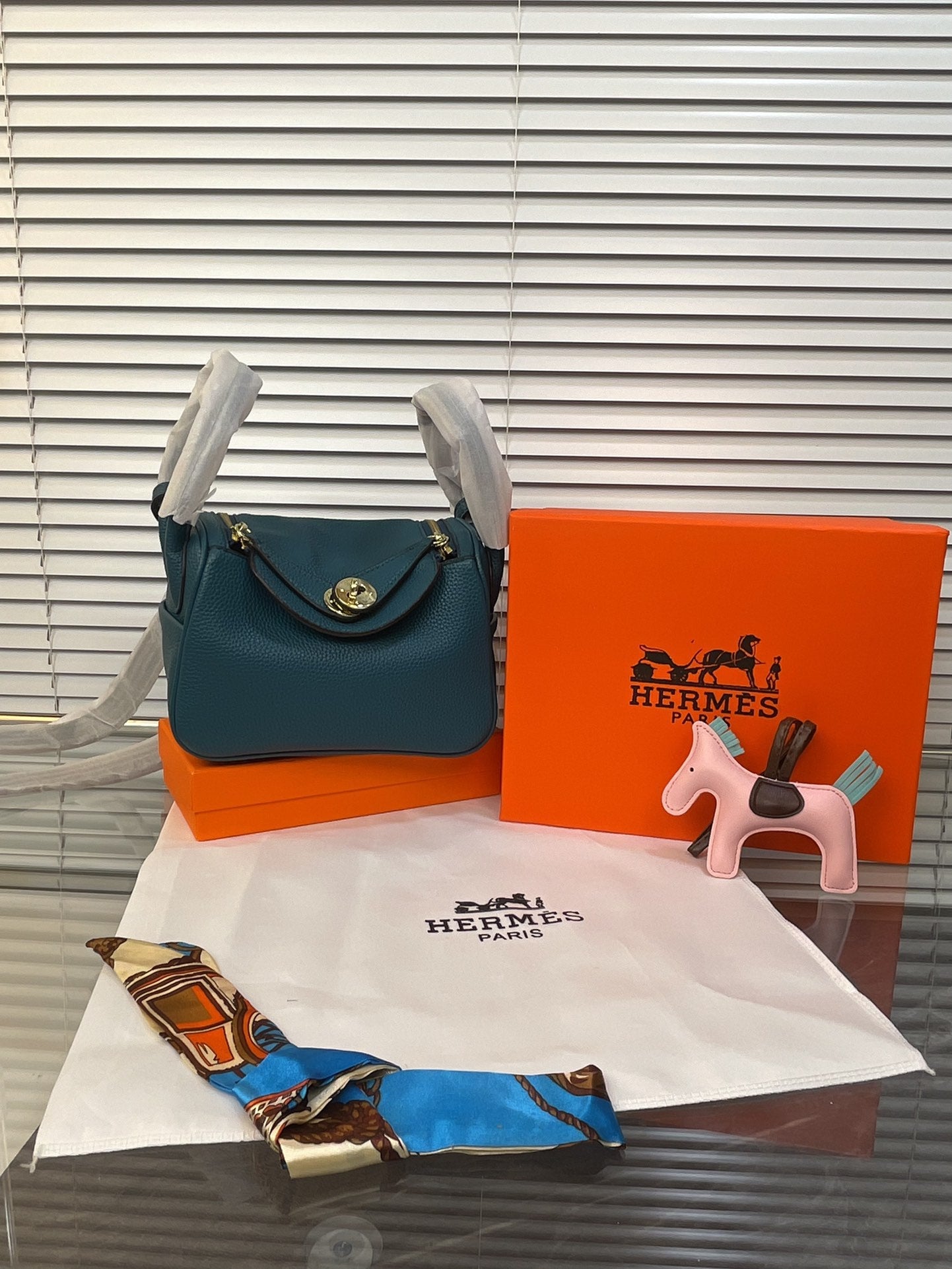 EN - New 1:1 rep  Bags HM 147