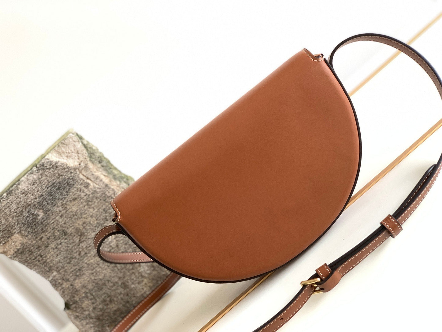 Top Quality BesaTop Quality Cuir Triomphe Bag Brown For Women 9in/23cm 111233DU3.04LU