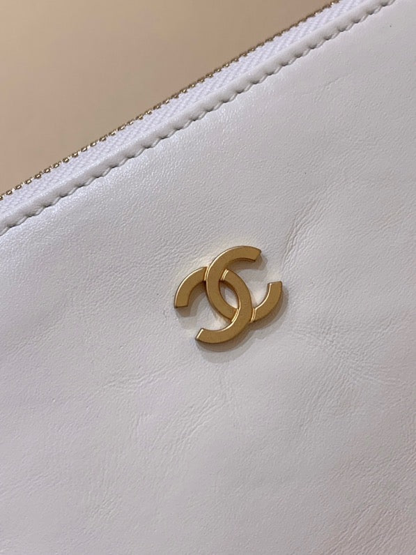 CHL 22 Handbag White For Women 14in/37cm AS3261 B08038 10601