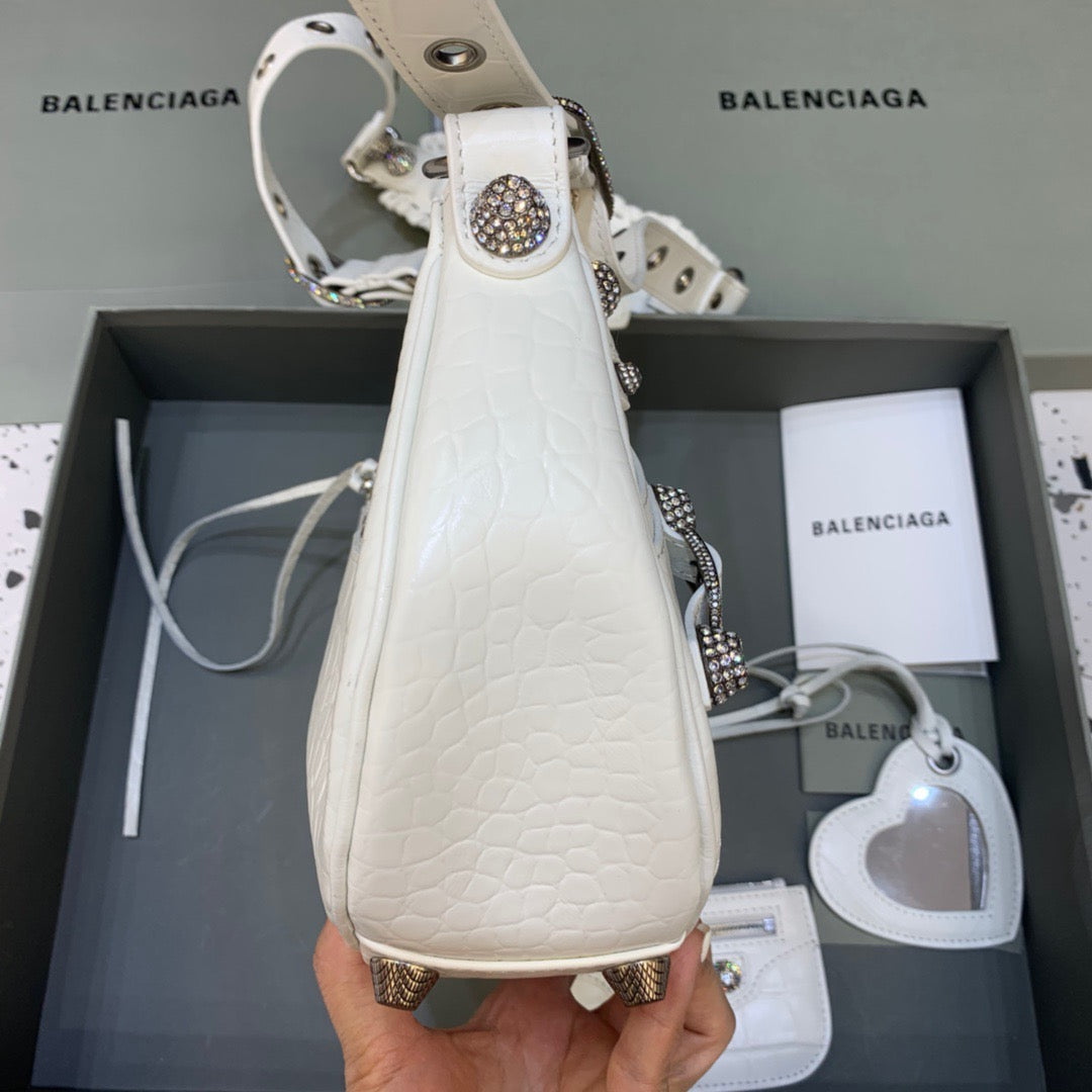 Top Quality Le Cagole XS Shoulder Bag In White, For Women,  Bags 13in/33cm 700940210BK9104